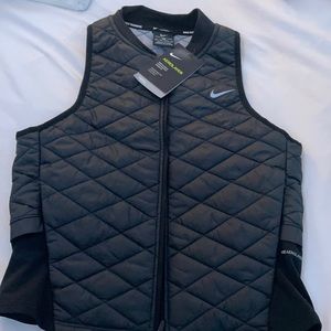 nike aerolayer running vest